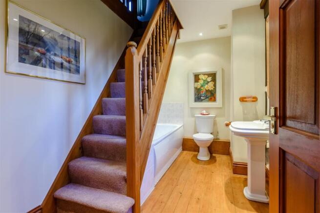 8414802-interior19.jpg