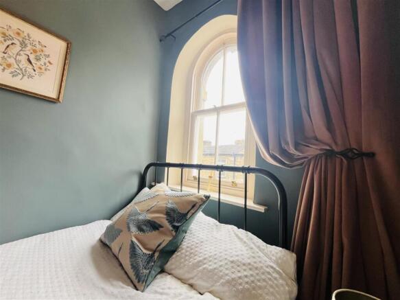 2 bed Terraced for sale Image 4