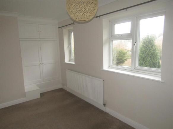 2 bed House to rent Image 5