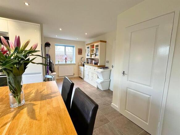 Kitchen/Breakfast Room