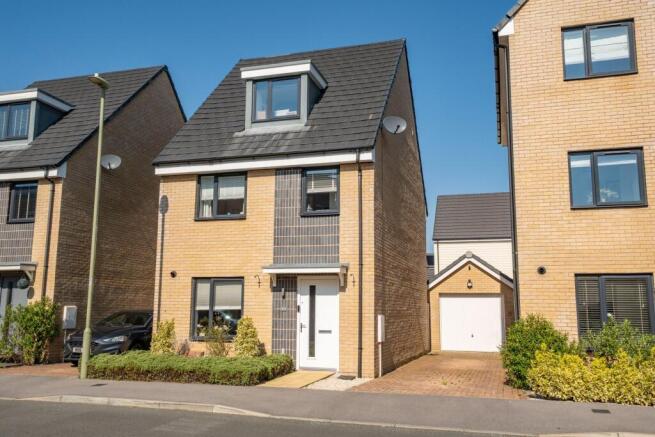 3-bed house on Cashmere Drive, Andover, SP11, £385,000