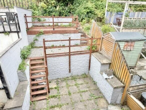3 bed House to rent Image 10