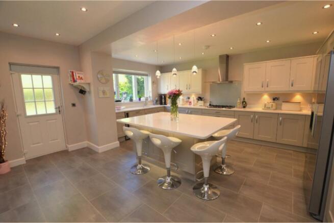 Kitchen / Breakfast