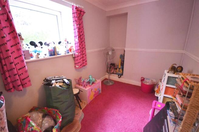 Bedroom 4.jpg