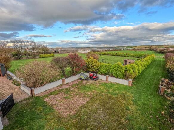 Garden & Paddocks