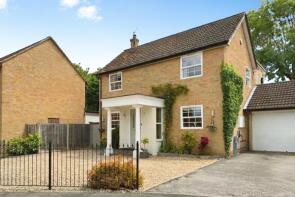 4, Garden Close, Hook RG27 9QZ