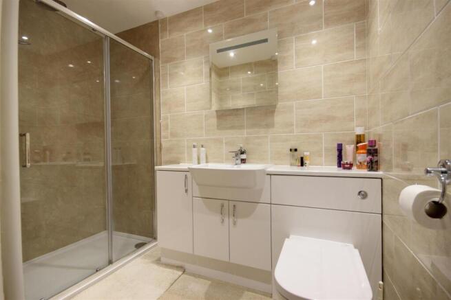 SHOWER ROOM/W.C