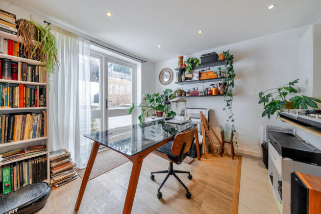 1432327-4-69ce2dd...