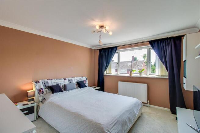 3 bed Terraced for sale Image 7