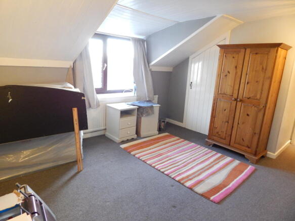 Bed 3.JPG