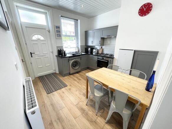 2 bed Terraced for sale Image 7