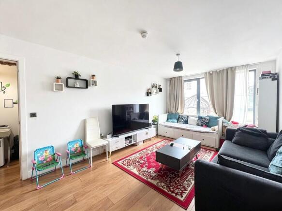 Flat 18 Tabriz (4...