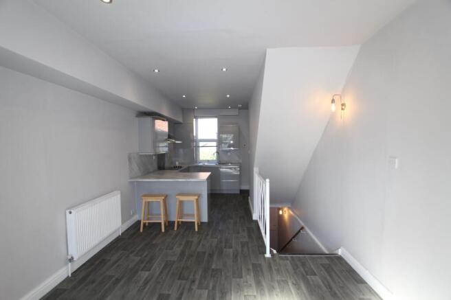 1 bed Flat to rent Image 4