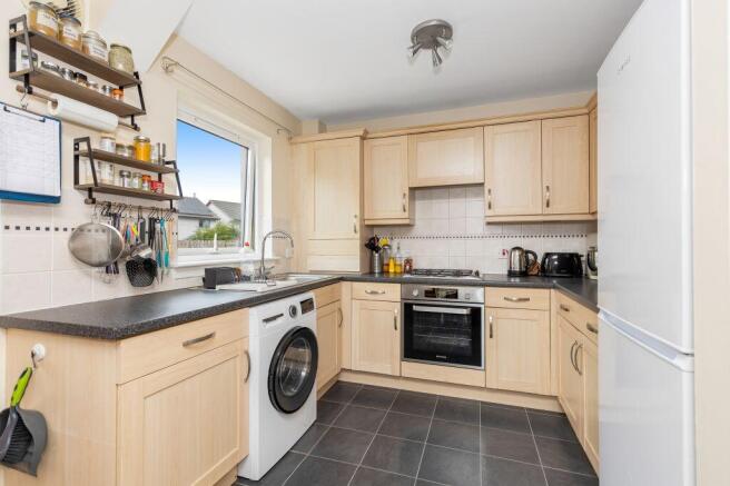 99 Gracemount Drive, Gracemount, Edinburgh, EH16 6RQ photo 4