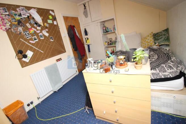6 bed Terraced to rent Image 6