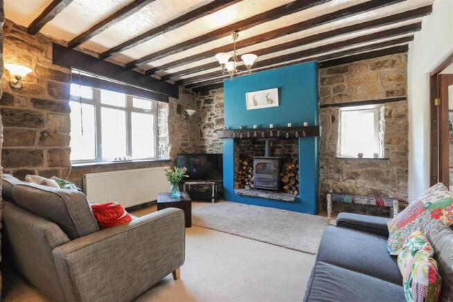 Living Room2.jpg