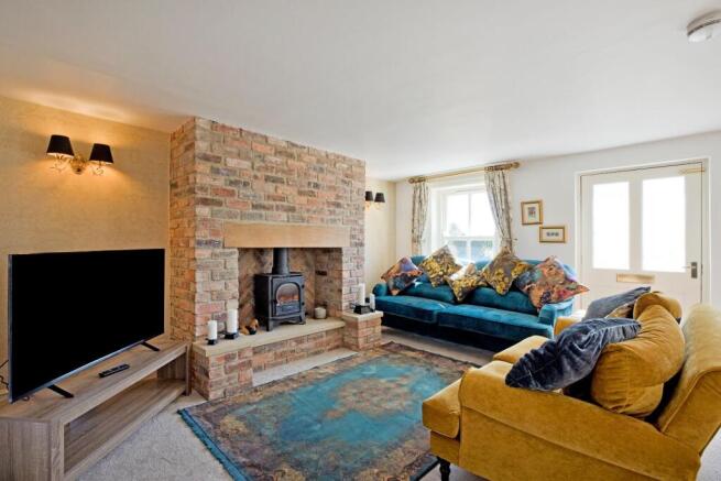 4 bed Detached for sale Image 9