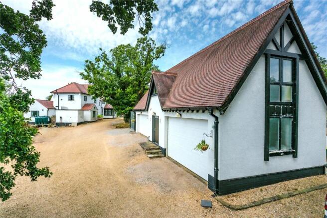 Garages/Annex