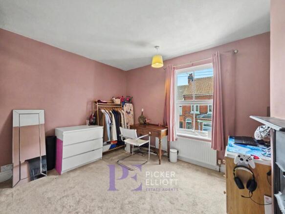 Queens Road, Hinckley, LE10 – další