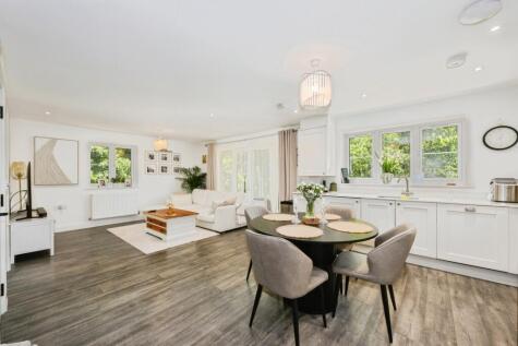 Woodpecker Gardens, Burgh Heath, Tadworth, Surrey, KT20