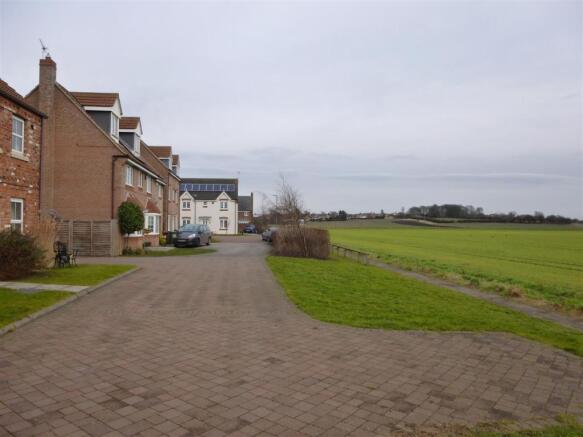 18 Field Reeves Walk