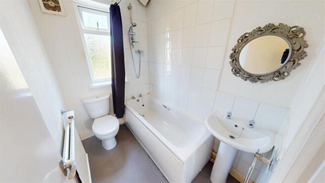 Randle Avenue Bathroom