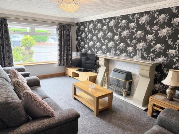 3 bed Detached Bungalow for sale Image 7