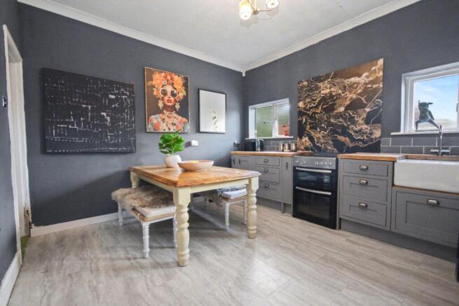 2 bed Detached for sale Image 4