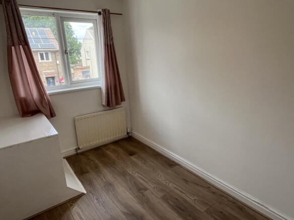3 bed House to rent Image 6