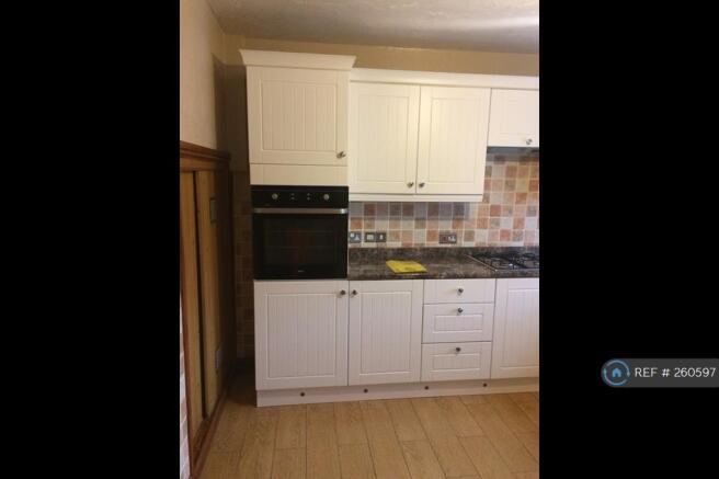 Beautiful Kitchen (One Side)