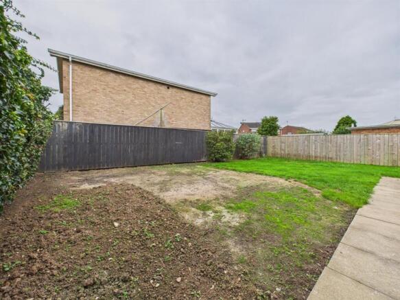 2 bed Detached Bungalow for sale Image 12