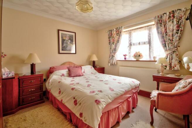 Bedroom 4.jpg