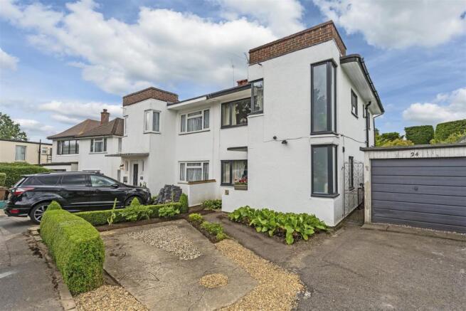 house-ballards-green-burgh-heath-103.jpg