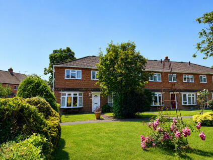 Riverside Gardens, Romsey, SO51