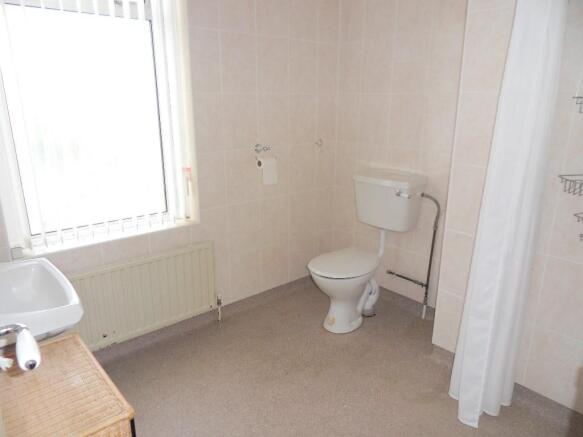 SHOWER ROOM
