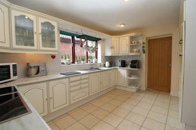 BREAKFAST KITCHEN