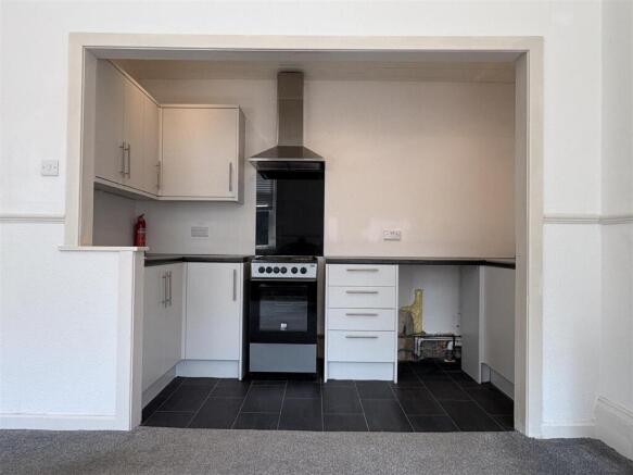 1 bed Apartment to rent Image 6