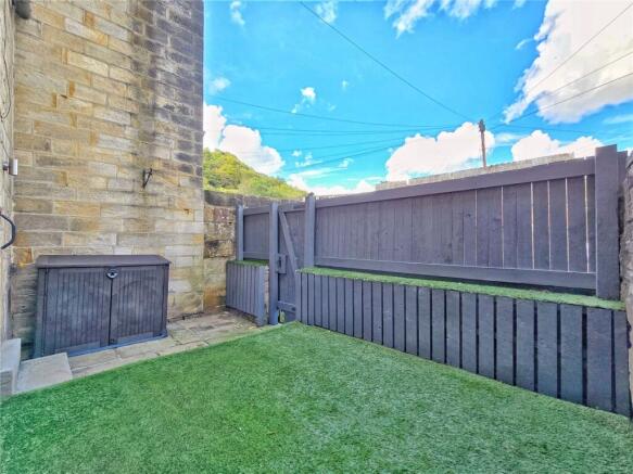 Rear Patio Yard