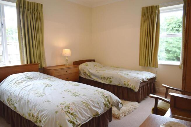 Bed 1.JPG