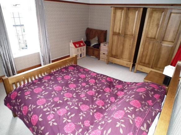 Bedroom 1 Pic 2