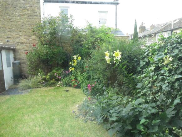 6) Garden 1.jpg