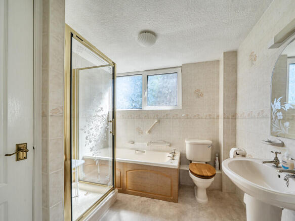 3 bed Detached for sale Image 9