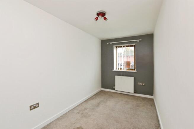 2 bed Ground Flat for sale Image 10