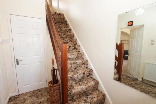 ENTRANCE HALLWAY.jpg