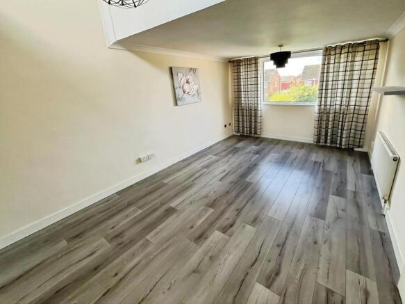 75 Mill Crescent, Southam, Warwickshire CV47 0LN photo 2