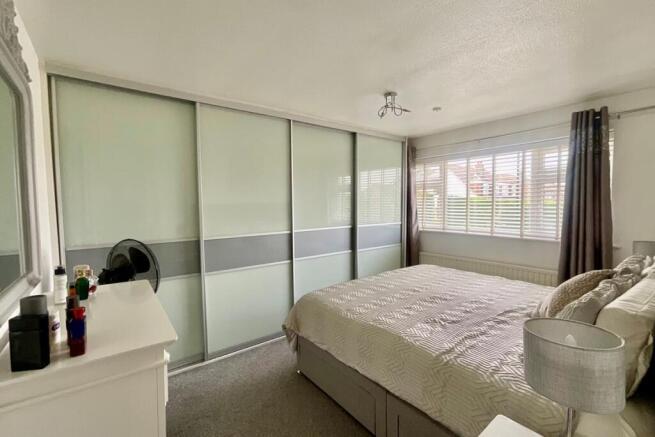 3 bed Detached for sale Image 11