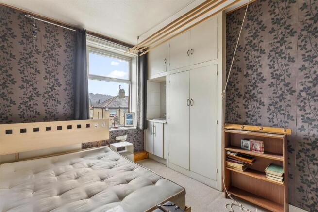 3 bed Terraced for sale Image 10