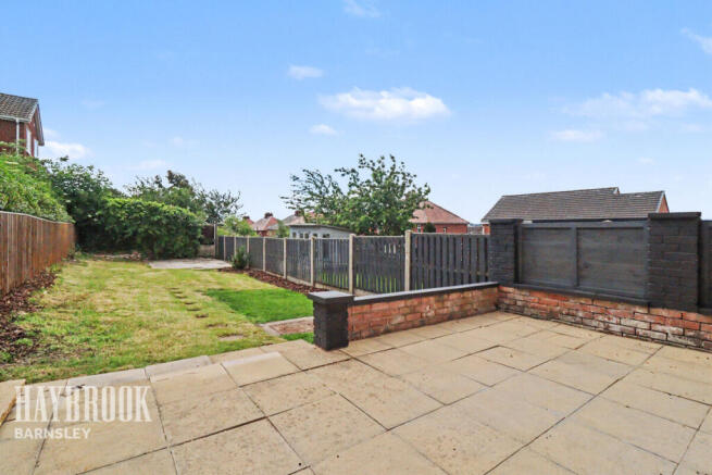 2 bed Semi-Detached for sale Image 12