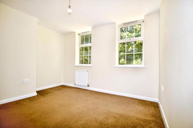 2 bed Flat for sale Image 4