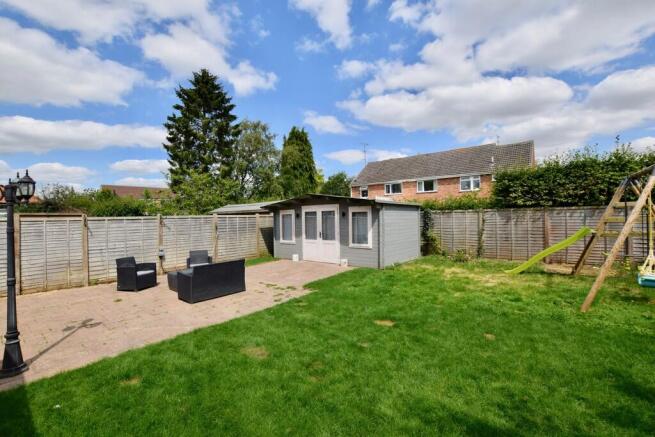 4 bed Detached for sale Image 11